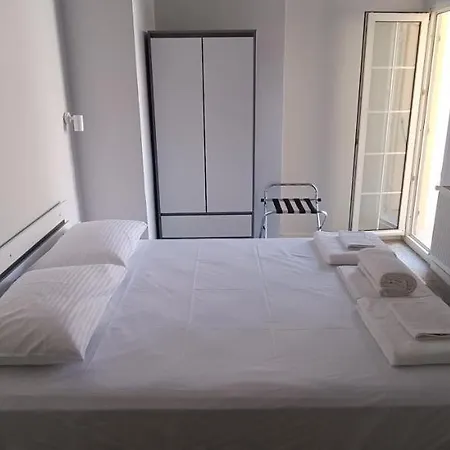 Artemis Plaza דירה