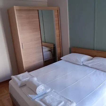 Artemis Plaza Apartment *