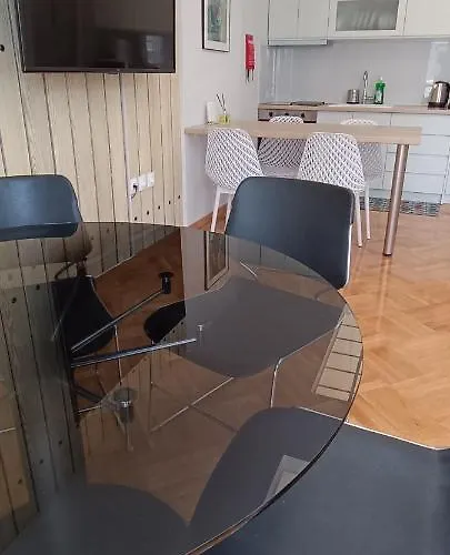 Apartmán Artemis Plaza *
