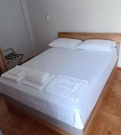 Apartmán Artemis Plaza *